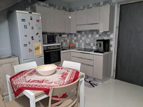 Quartieri Spagnoli Apartment | 10elode House