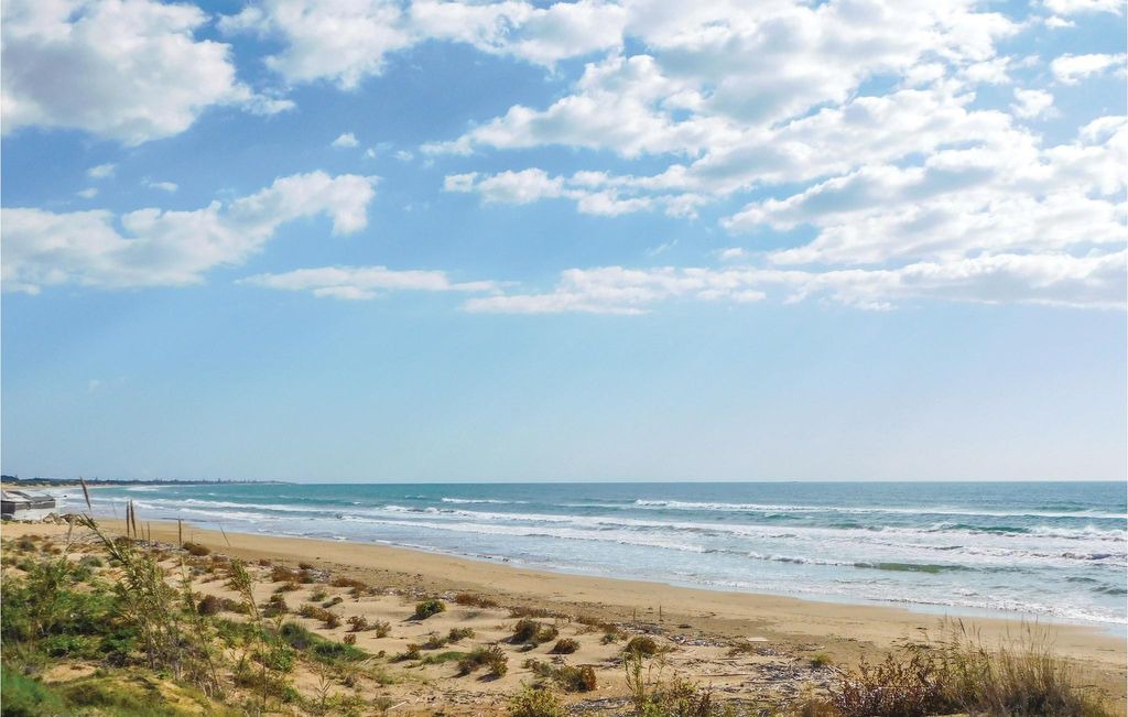 Punta Braccetto House | 2 bedroom accommodation in Punta Braccetto (RG)