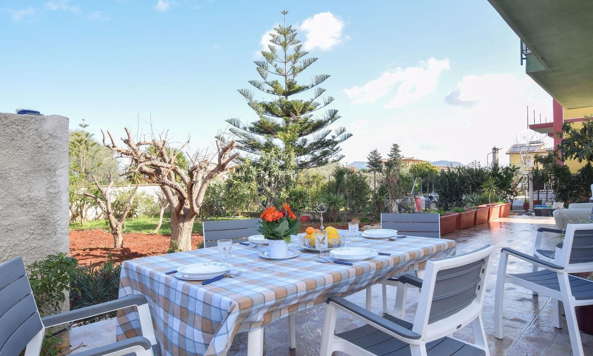 Misilmeri Apartment | 2 bedroom awesome apartment in Portella di Mare