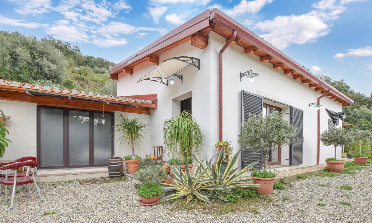 Savoca House | 2 bedroom beautiful home in Santa Teresa di Riva