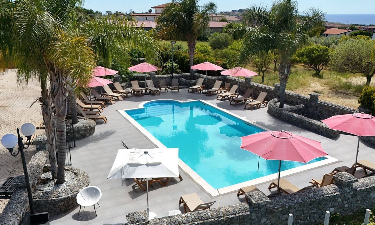 San Nicolo Apartment | 2nd Apartment of 6 in Residence with Private Pool in Capo Vaticano
