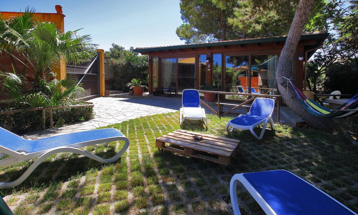 Campofelice di Roccella Villa | 3 Bedrooms Villa, 2 Bathrooms, WiFi, Garden, bbq, Outside Kitchen, Public Pool