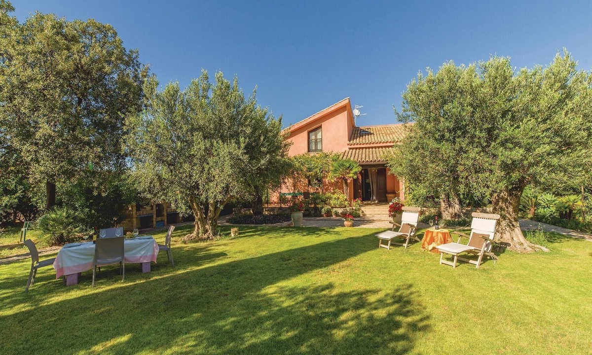 Contrada Fiori Sud House | 3 bedroom beautiful home in Menfi AG