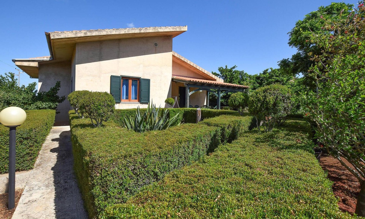 Marina di Modica House | 3 bedroom pet friendly home in Marina di Modica