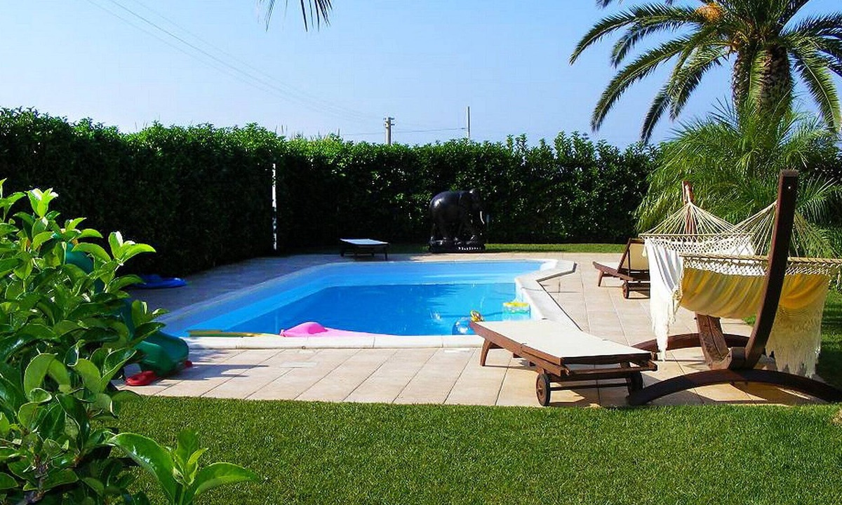 Piana Calzata Villa | 3 Bedrooms Villa with Garden, Swimming Pool, Barbecue, Air con., near the SEA