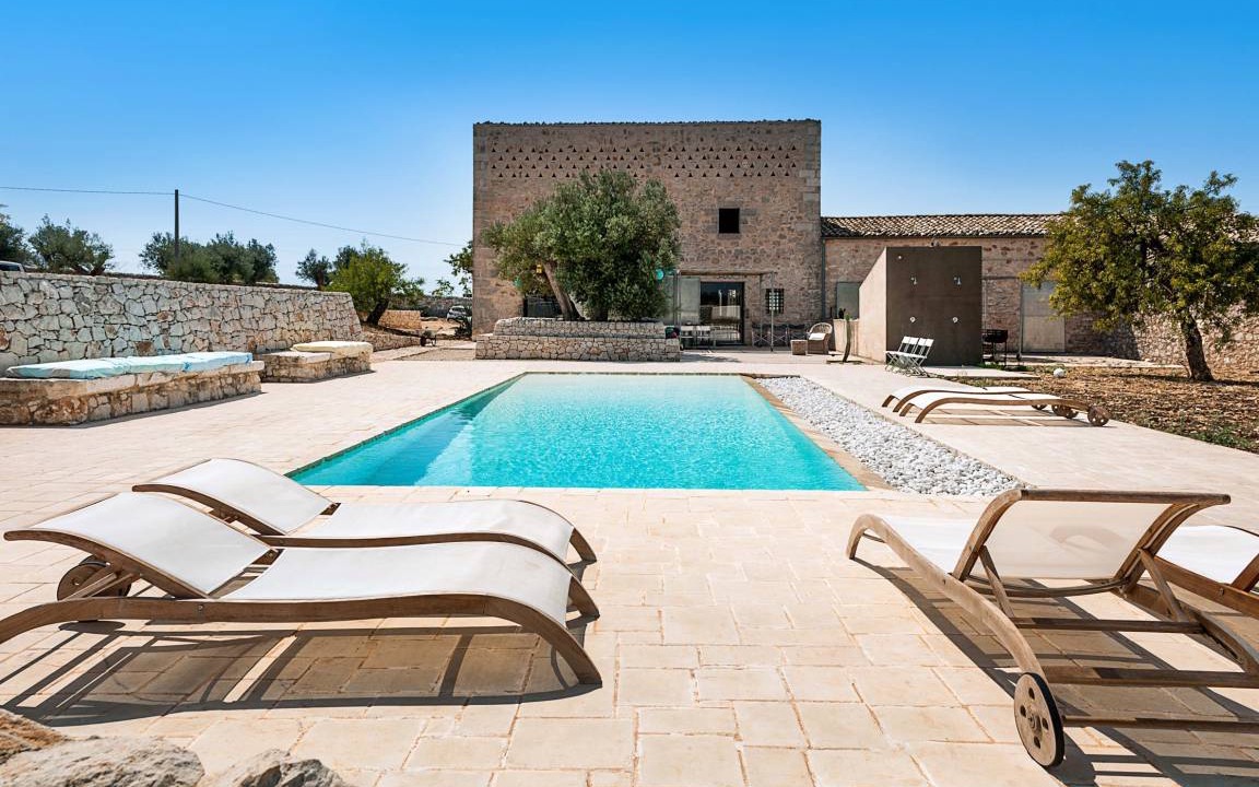 Ragusa Villa | 300 m² Villa ∙ 5 bedrooms ∙ 12 guests