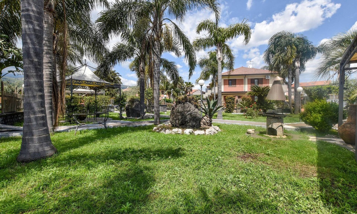 Coste House | 5 bedroom stunning home in Mascali