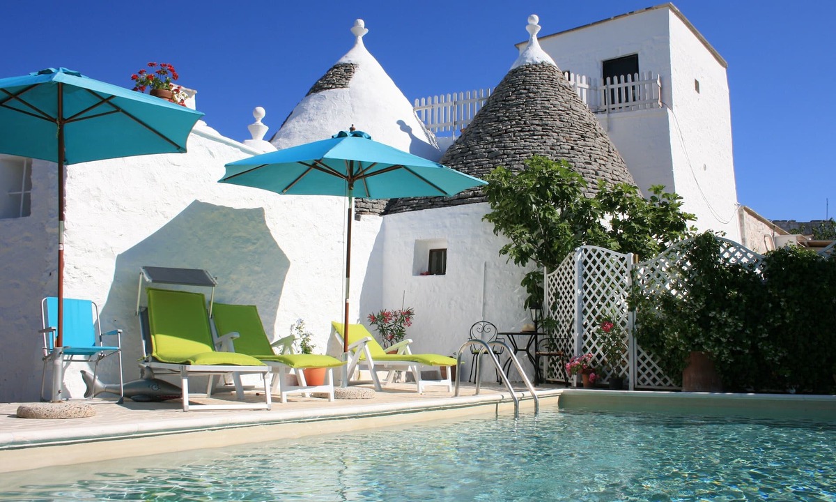 Locorotondo Villa | 7 bed, 3/4 bathroom Trullo with Pool., WiFi and Spectacular Views to sea