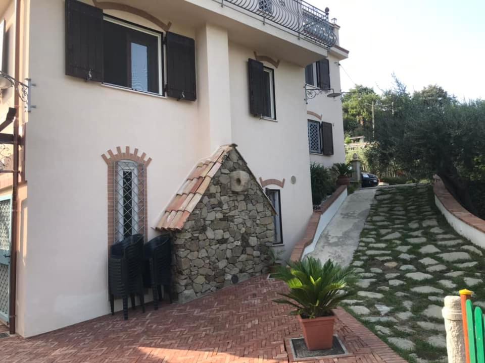 Tripi Bed & Breakfast | ABAKAINON COUNTRY B & B