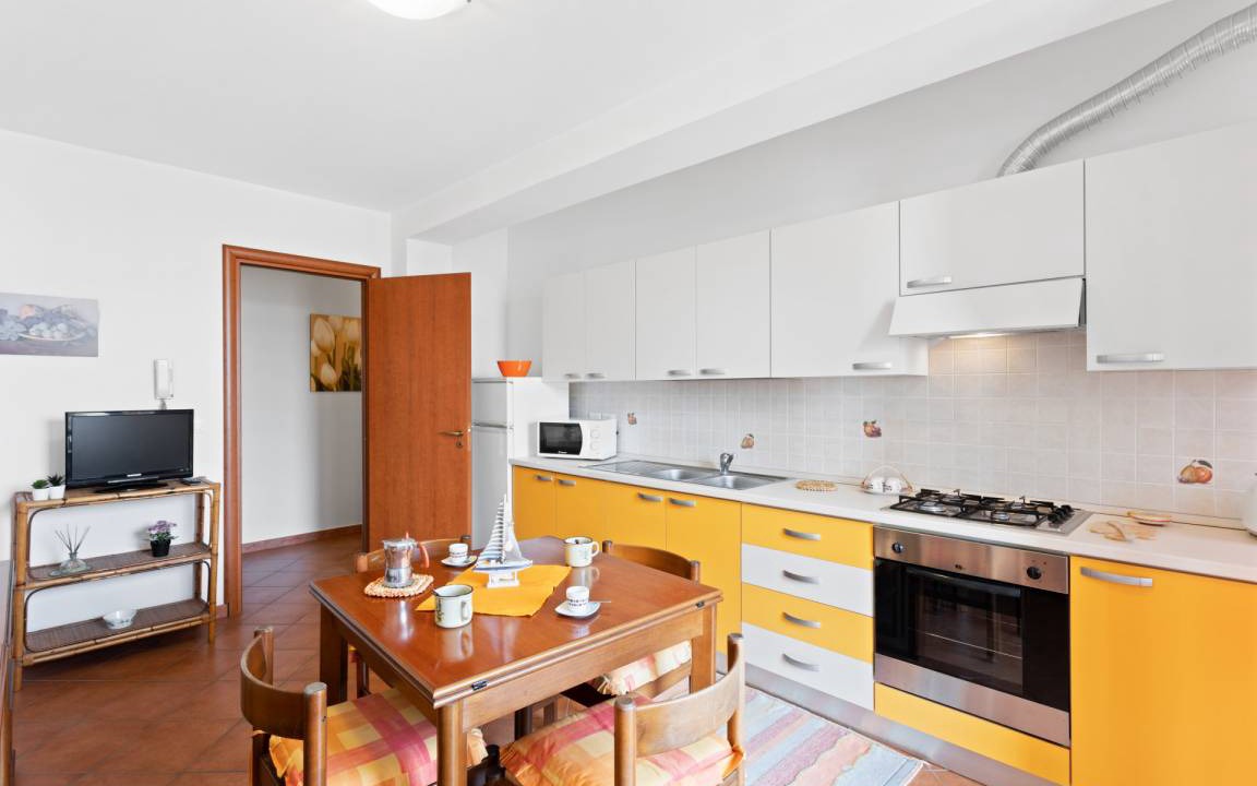 Aci Trezza Apartment | Aci Castello Apartment with Balconies and Parking