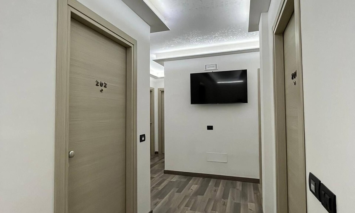 Maddaloni House | Albergo 3 Torri
