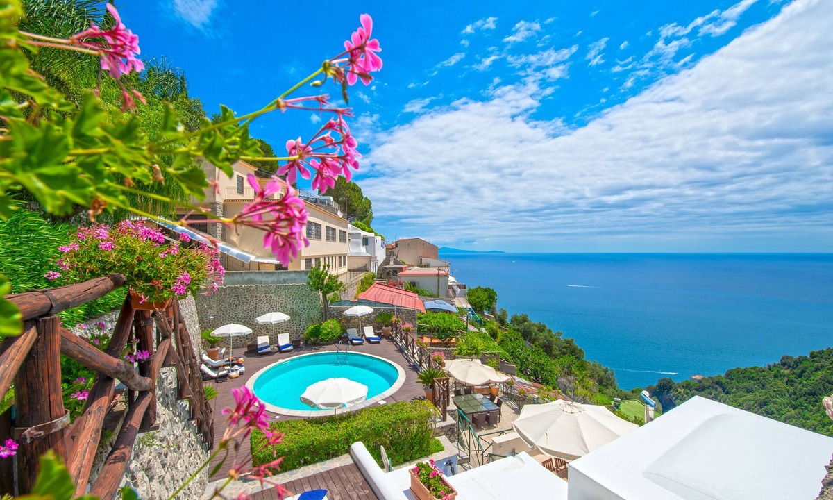 Pogerola Villa | Amalfi villa with swimming-pool and beautiful gardens