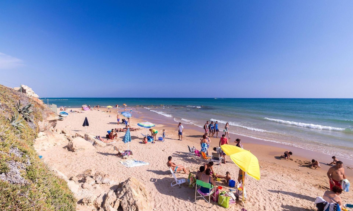 Caucana-finaiti-casuzze-finaiti Nord Apartment | Amarillis, beachfront flat