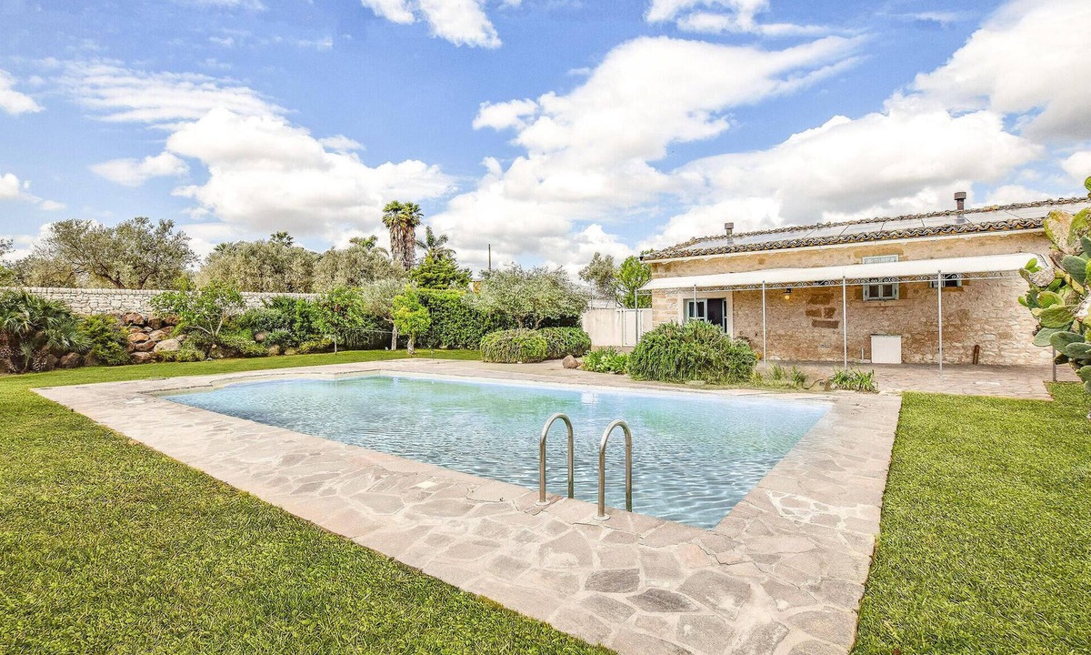 Chiaramonte Gulfi House | Amazing home in Chiaramonte Gulfi RG