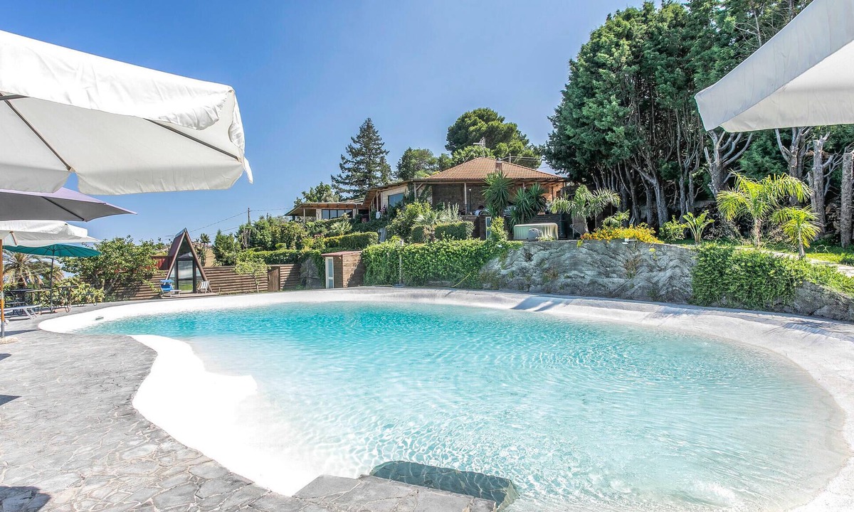 Presa House | Amazing home in Piedimonte Etneo with sauna