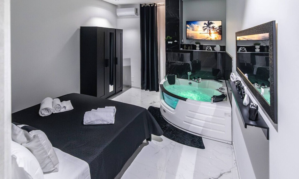 Rosolini House | Amour - House, Private Jacuzzi