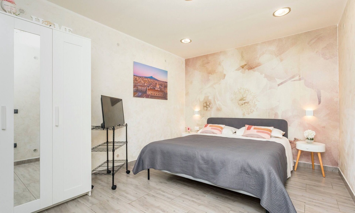 Monte Po-Nesima-San Leone-Rapisardi Apartment | Amuri Di Casa Catania – Near Garibaldi Hospital