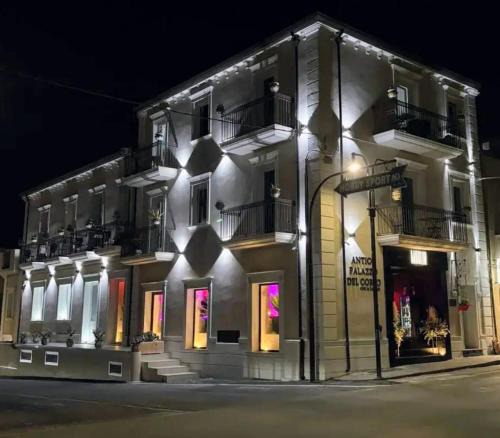 Mirto Apartment | Antico Palazzo del Corso by Home Dardano