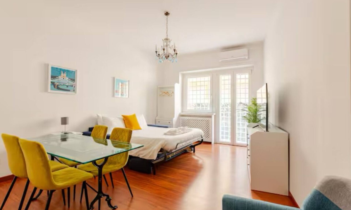 San Giovanni Apartment | Apartment between Colosseum and StJohn Basilica, close to metro An and C