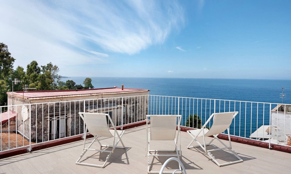 Meta Apartment | Apartment 'Blue Room' with Sea View, Wi-Fi and Air Conditioning
