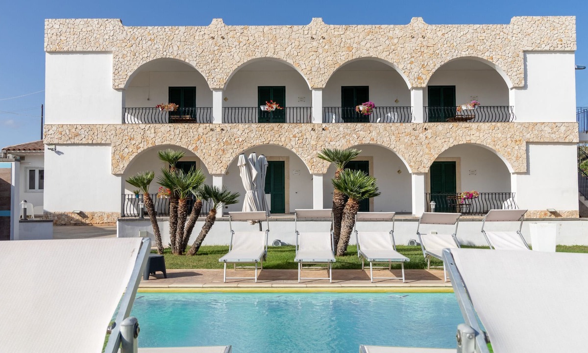 Cava dʼAliga Other | Apartment 'Carrubbo in Villa Archi' with Shared Pool & Wi-Fi