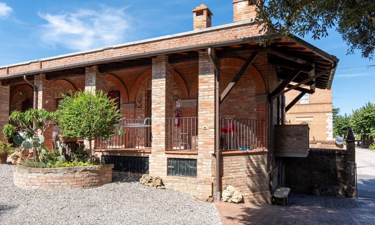 Acquaviva Apartment | Apartment 'Casa Isidora' with Mountain View, Wi-Fi and Air Conditioning