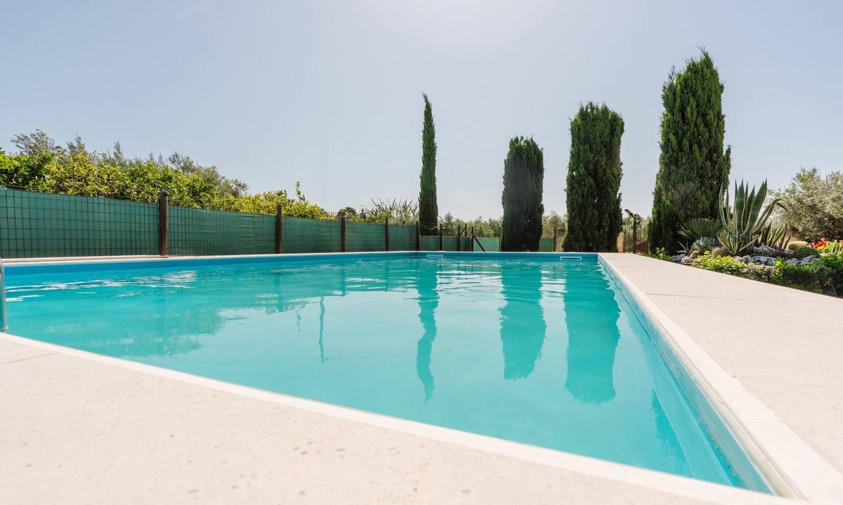 Sciacca Apartment | Apartment 'Casa Vacanze 4 Pileri - Marchese' with Mountain View, Shared Pool and Wi-Fi