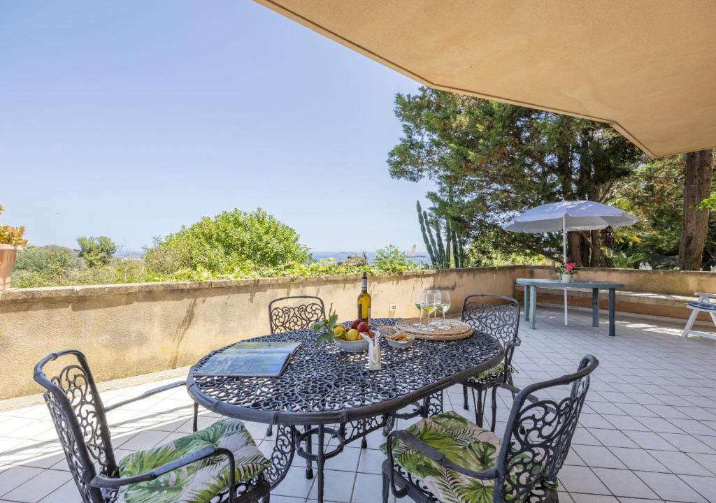 Santa Flavia Apartment | Apartment Cicladi Milos by Interhome