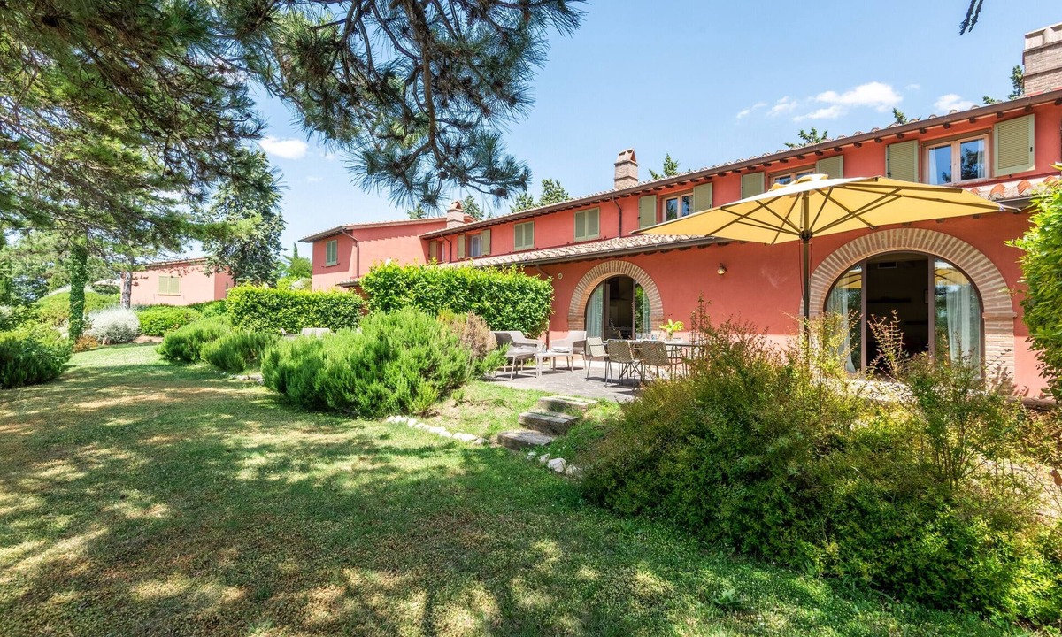 Trequanda Villa | Apartment In A Hotel "Villa Salvia" with Shared Pool, Private Terrace & Wi-Fi