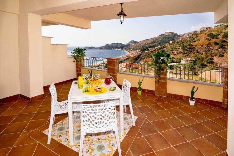 Letojanni Apartment | Apartment in Letojanni