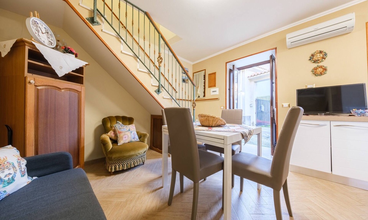 Province of Messina Apartment | Apartment 'Domenico' with Balcony, Wi-Fi and Air Conditioning