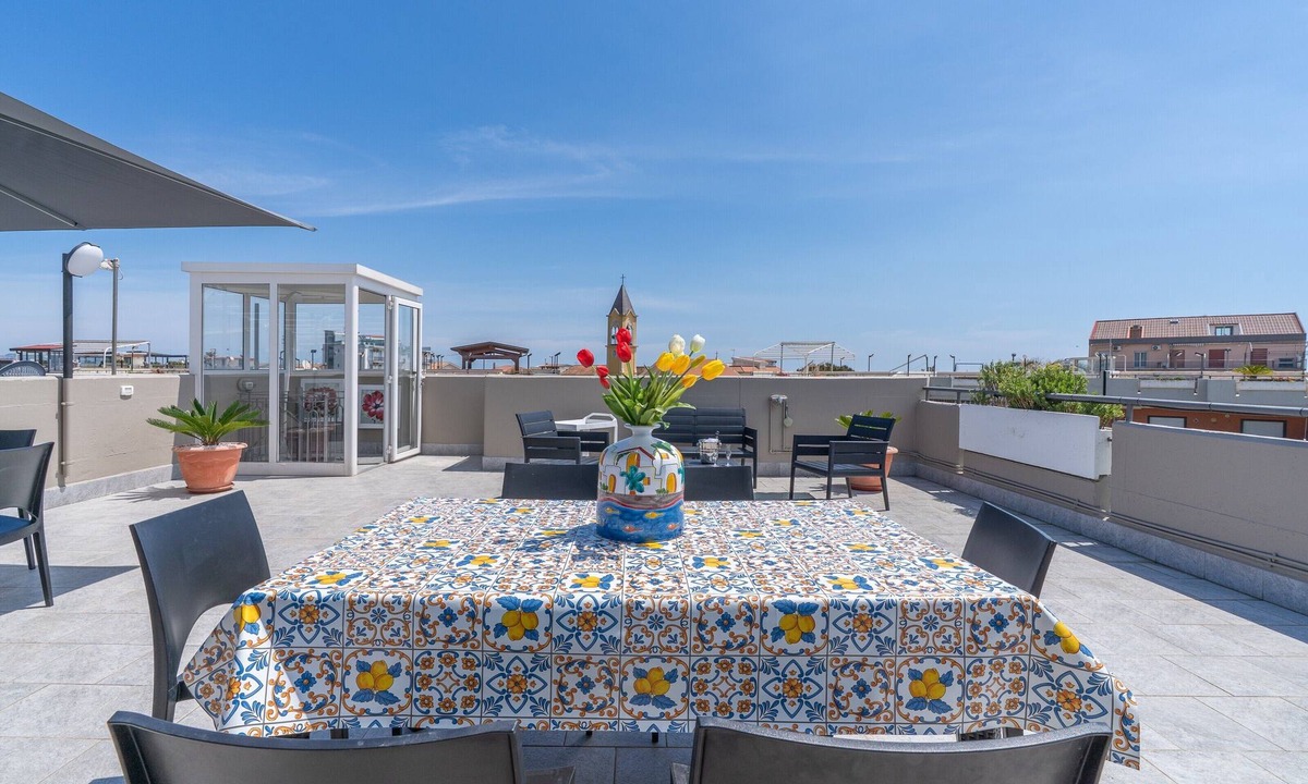Fondachello Apartment | Apartment 'La Dolce Vita - Panoramico' with Sea View, Wi-Fi, and Air Conditioning