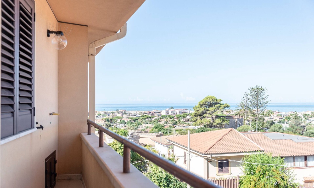 San Leone House | Apartment Le Primule, pet-friendly, with sea view and balcony