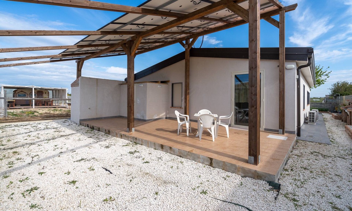 Granelli Apartment | Apartment 'Limone' with Private Terrace, Wi-Fi, Air Conditioning and EV Charging Station