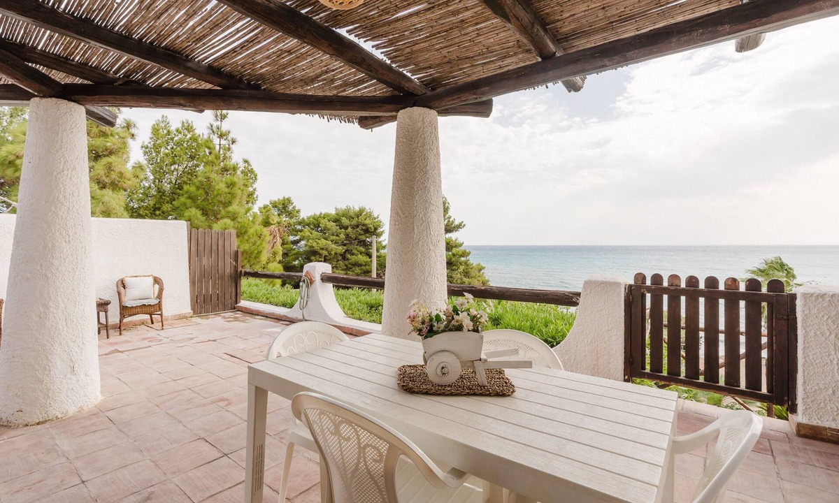 Sciacca Villa | Apartment 'Lumia Sole' with Sea View, Wi-Fi and Air Conditioning