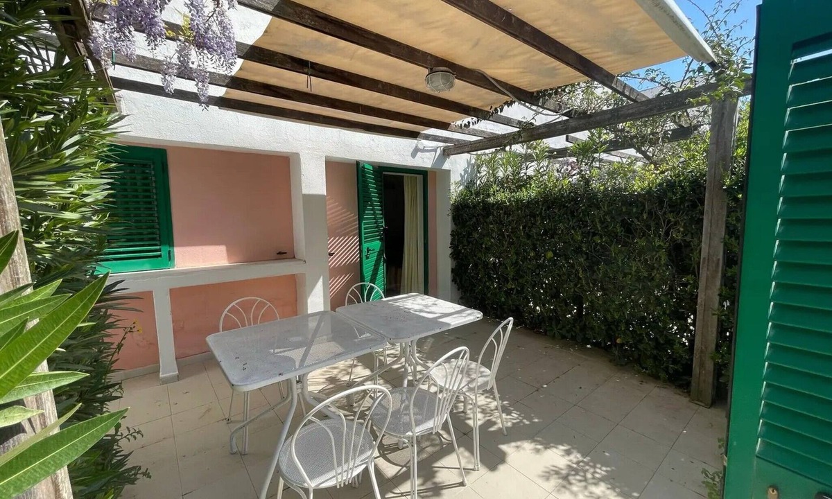 Peschici Apartment | Apartment 'Maritalia 2' with Private Terrace, Private Garden and Air Conditioning