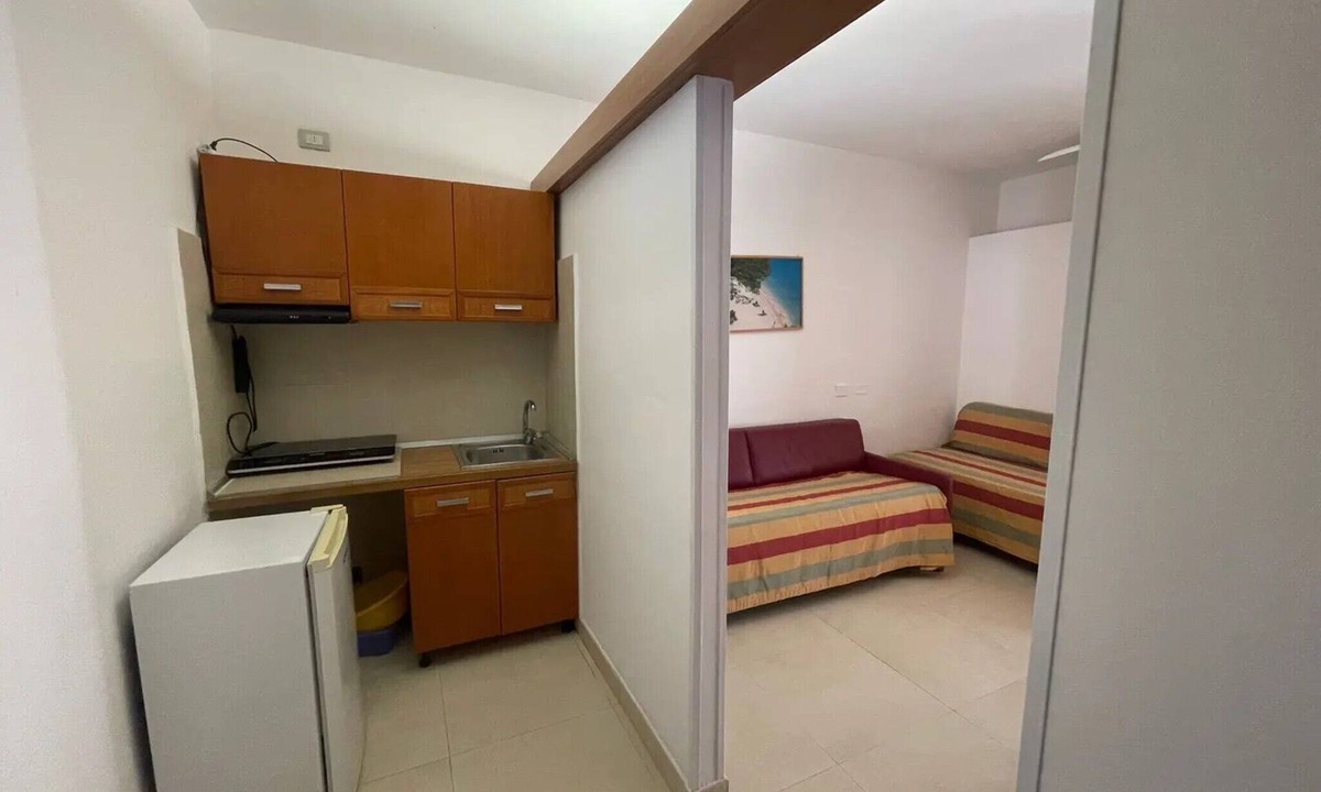 Peschici Apartment | Apartment 'Maritalia 6' with Private Terrace, Private Garden and Air Conditioning