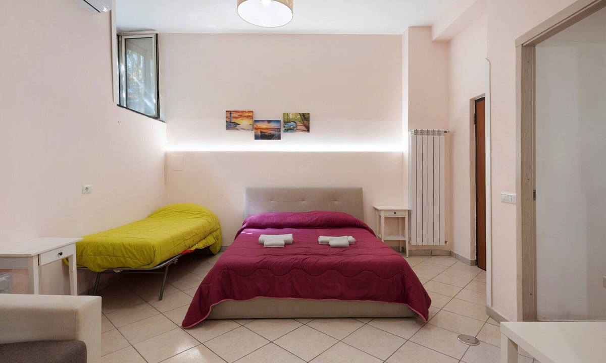 Gragnano Apartment | Apartment 'Monolocale Standard In Agriturismo' with Mountain View, Shared Garden and Wi-Fi