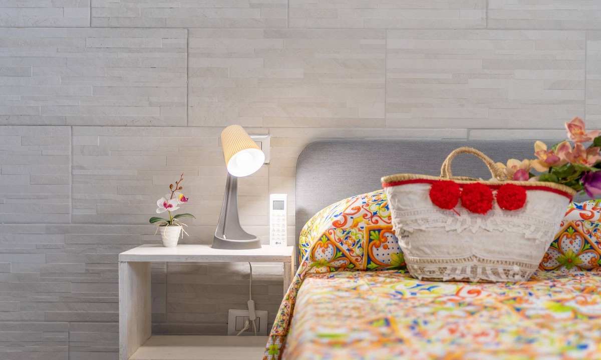 Granelli Apartment | Apartment 'Raggio Di Sole In Oasi Del Mare' with Sea View, Wi-Fi and Air Conditioning