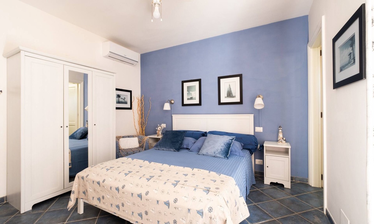 Cenate Apartment | Apartment 'Residence Le Cenate Sail' with Private Terrace, Wi-Fi and Air Conditioning