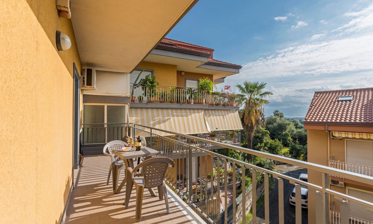 Fiumefreddo di Sicilia Apartment | Apartment 'Sicily Sweet Home' with Sea View, Wi-Fi and Air Conditioning