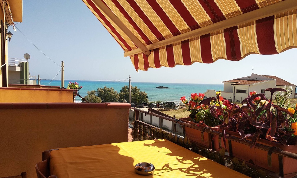Lido Rossello Apartment | Apartment - Sleeps 5, Free Parking & Pet Friendl