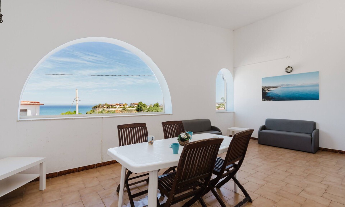 Partinico Apartment | Apartment 'Terrazza Sul Mare' with Sea View, Private Terrace and Wi-Fi