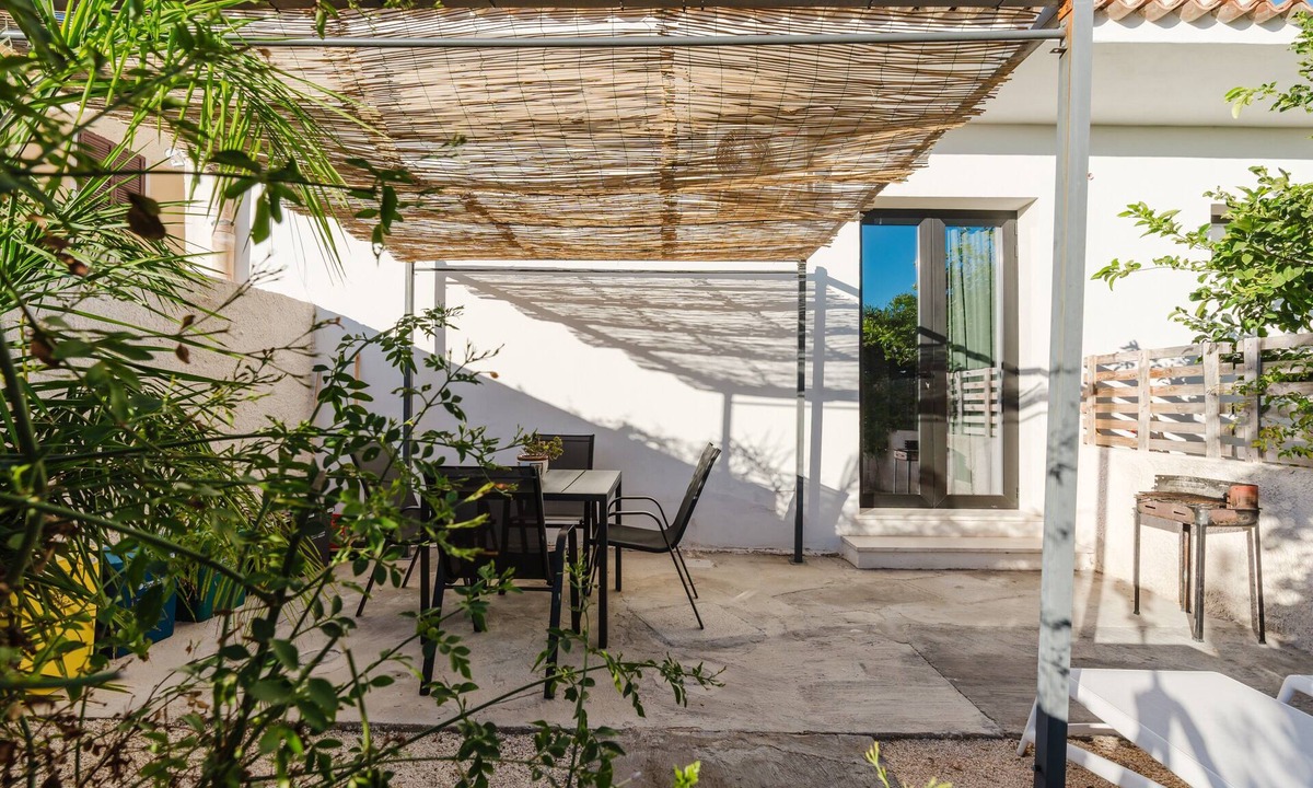 Marsala Apartment | Apartment 'Vento E Salsedine Grecale' with Private Garden, Wi-Fi and Air Conditioning