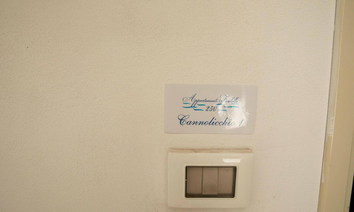 Trapani Apartment | Appartamenti Fardella 250 Cannolicchio Uno X3