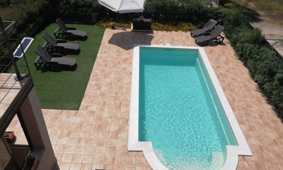 Cefalu Villa | Appartamento Indipendente in Villa con Piscina e Accesso Privato Alla Spiaggia