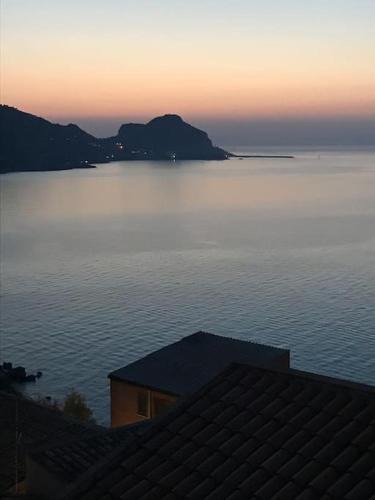 Sant'Ambrogio Apartment | Appartement vue mer