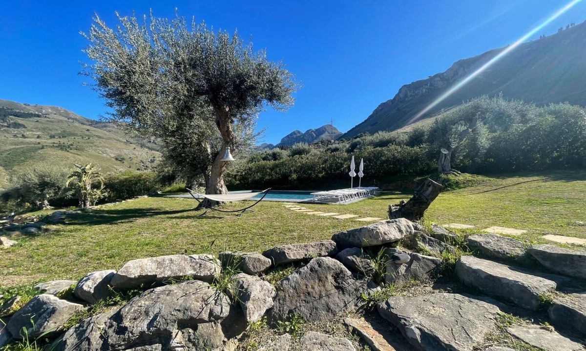 Altavilla Milicia Villa | Armani Estates The Castle Holidays & Events