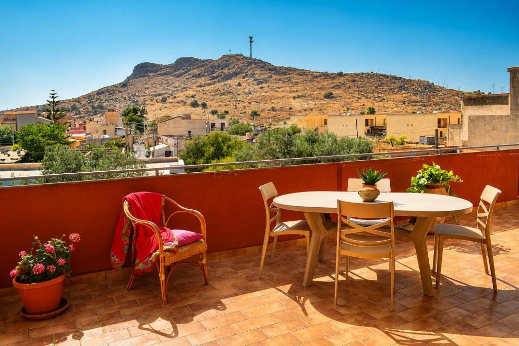 Custonaci Apartment | Assieni 50 Holiday Home