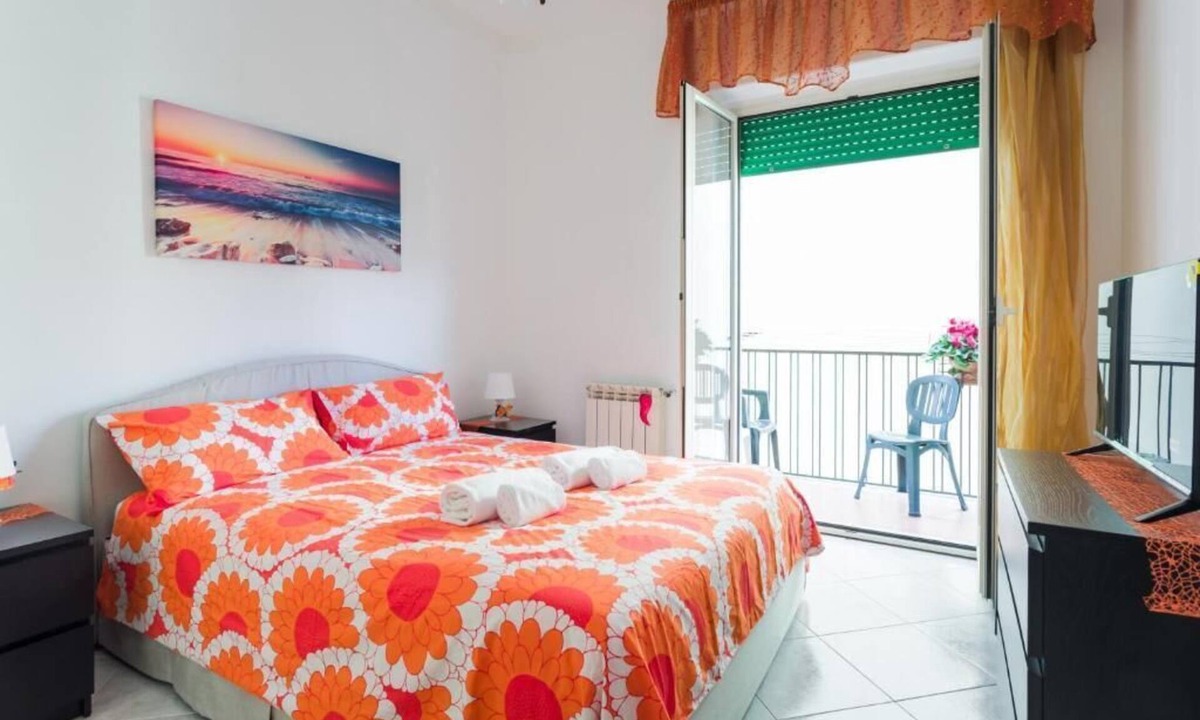 Fuorigrotta Apartment | Augusto 42 apartment Napoli. Stadium Metro & Free Parking